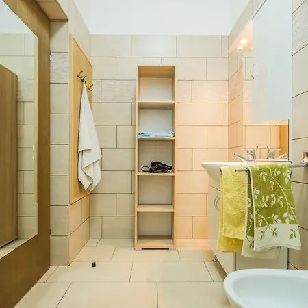 Luciana Apartmán *